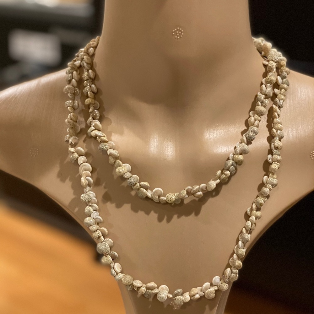 Shells long necklace